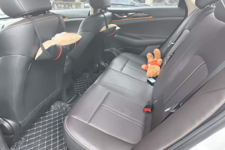 Used CHANGAN Eado DT 2019 1.6L Automatic Smart Enjoyment Model China VI Standard Left Rear Seat