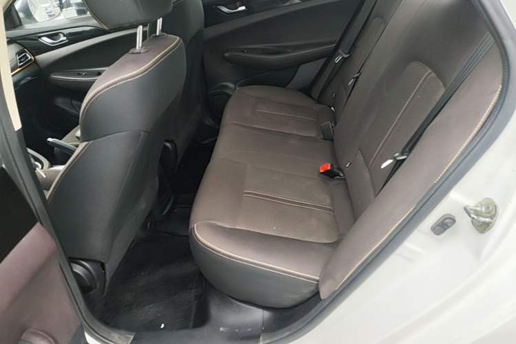 Used CHANGAN Eado DT 2019 1.6L Manual Comfort Model China VI Standard Left Rear Seat