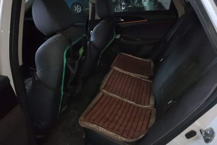 Used CHANGAN Eado DT 2019 1.6L Manual Enjoyment Model China VI Standard Left Rear Seat