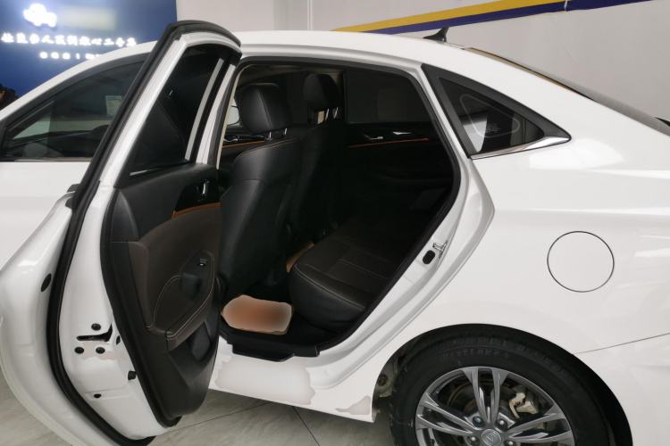 Used CHANGAN Eado DT 2019 1.6L Automatic Smart Enjoyment Model China VI Standard Left Rear Seat