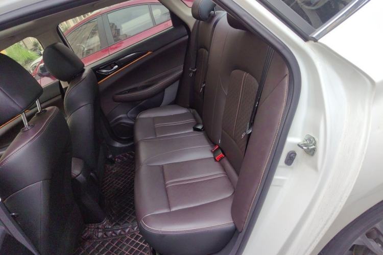 Used CHANGAN Eado DT 2019 1.6L Manual Enjoyment Model China VI Standard Left Rear Seat