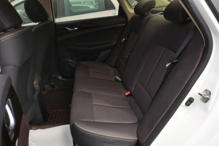 Used CHANGAN Eado DT 2019 1.6L Manual Comfort Model China VI Standard Left Rear Seat