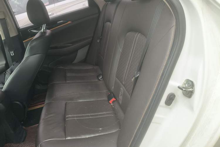 Used CHANGAN Eado DT 2019 1.6L Automatic Smart Enjoyment Model China VI Standard Left Rear Seat