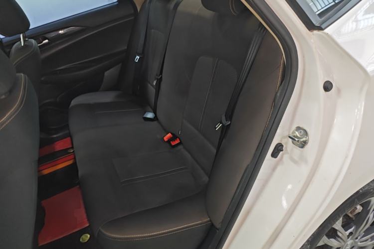 Used CHANGAN Eado DT 2019 1.6L Manual Comfort Model China VI Standard Left Rear Seat