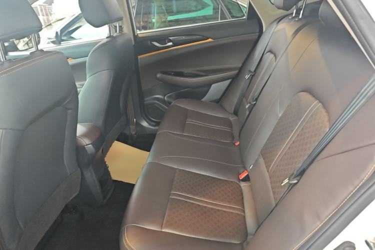 Used CHANGAN Eado DT 2019 1.6L Automatic Smart Enjoyment Model China VI Standard Left Rear Seat
