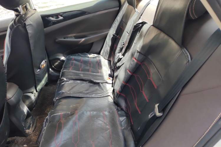 Used CHANGAN Eado DT 2019 1.6L Manual Comfort Model China VI Standard Left Rear Seat