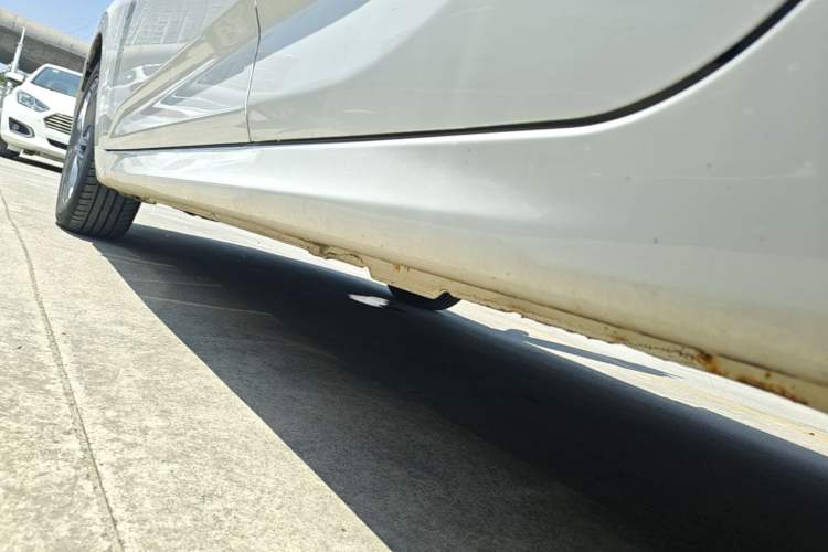 Used CHANGAN Eado DT 2019 1.6L Automatic Smart Enjoyment Model China VI Standard Left Side Sill