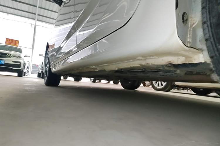 Used CHANGAN Eado DT 2019 1.6L Manual Comfort Model China VI Standard Left Side Sill