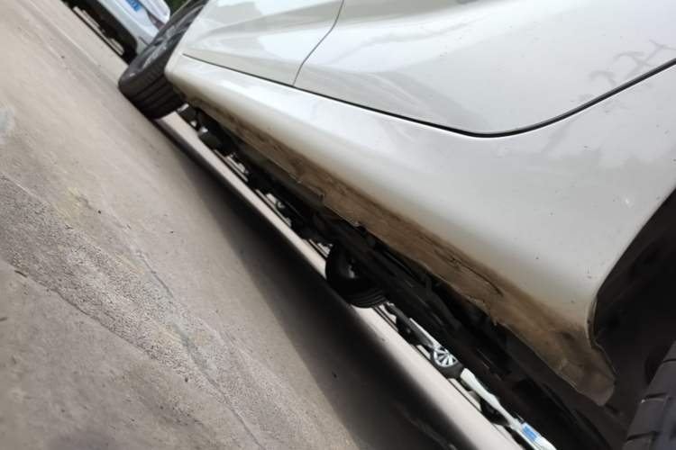 Used CHANGAN Eado DT 2019 1.6L Automatic Smart Enjoyment Model China VI Standard Left Side Sill