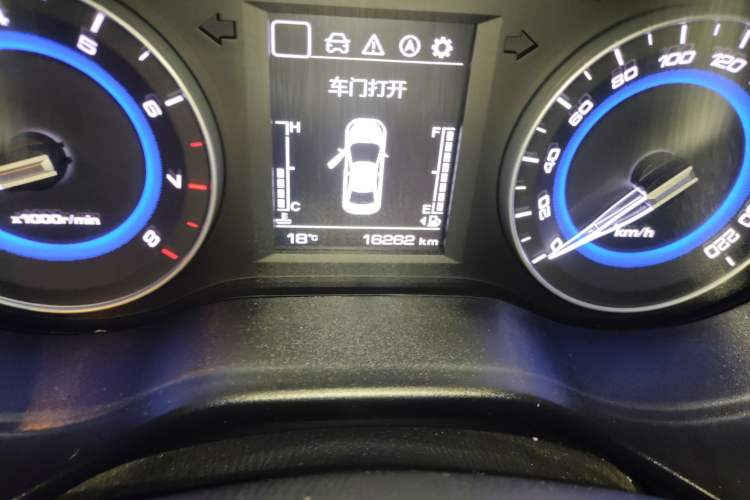 Used CHANGAN Eado DT 2019 1.6L Manual Comfort Model China VI Standard Odometer Close Up