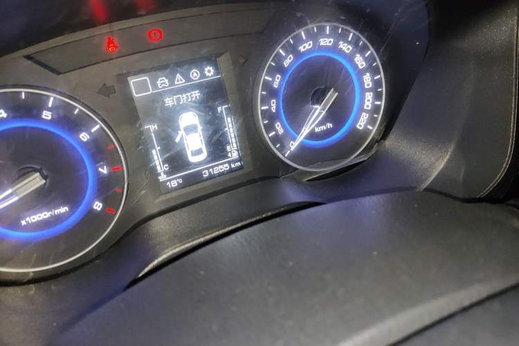 Used CHANGAN Eado DT 2019 1.6L Manual Enjoyment Model China VI Standard Odometer Close Up