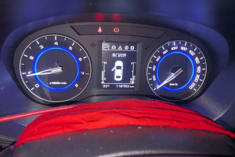 Used CHANGAN Eado DT 2019 1.6L Automatic Smart Enjoyment Model China VI Standard Odometer Close Up
