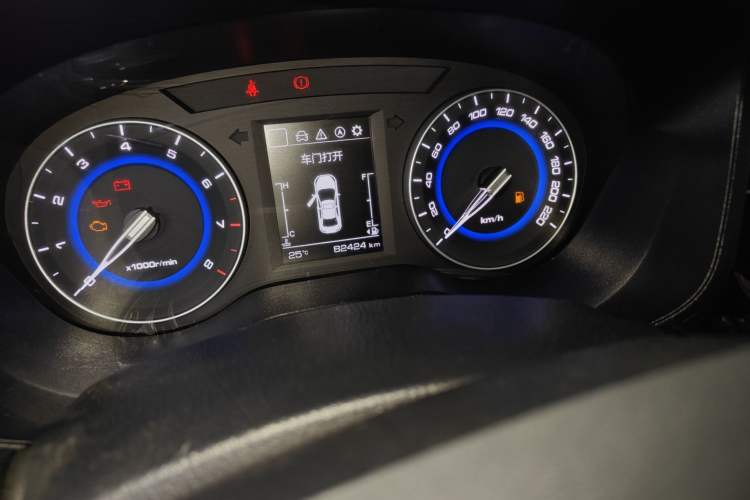 Used CHANGAN Eado DT 2019 1.6L Manual Comfort Model China VI Standard Odometer Close Up