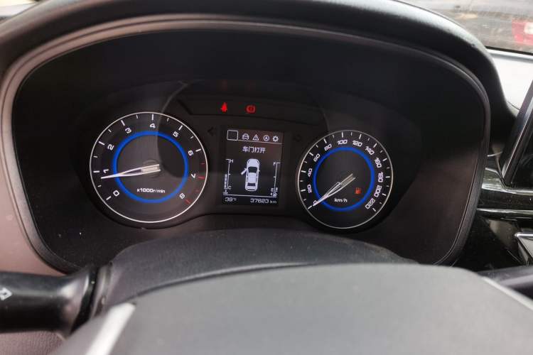 Used CHANGAN Eado DT 2019 1.6L Manual Comfort Model China VI Standard Odometer Close Up