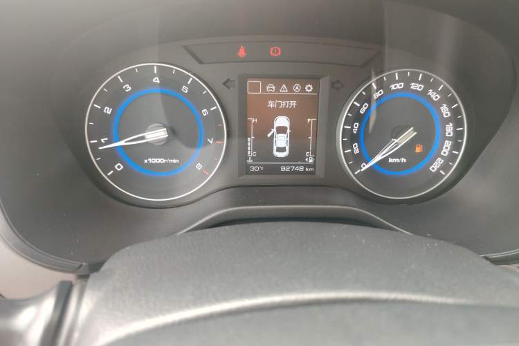 Used CHANGAN Eado DT 2019 1.6L Manual Enjoyment Model China VI Standard Odometer Close Up