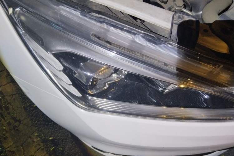 Used CHANGAN Eado DT 2019 1.6L Automatic Enjoyment Model China VI Standard Right Front Headlight