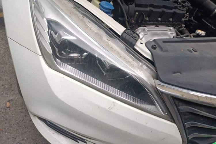 Used CHANGAN Eado DT 2019 1.6L Manual Comfort Model China VI Standard Right Front Headlight