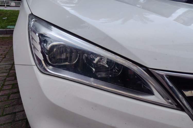 Used CHANGAN Eado DT 2019 1.6L Manual Enjoyment Model China VI Standard Right Front Headlight