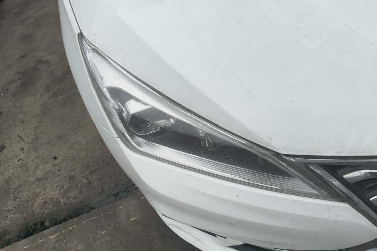 Used CHANGAN Eado DT 2019 1.6L Automatic Smart Enjoyment Model China VI Standard Right Front Headlight