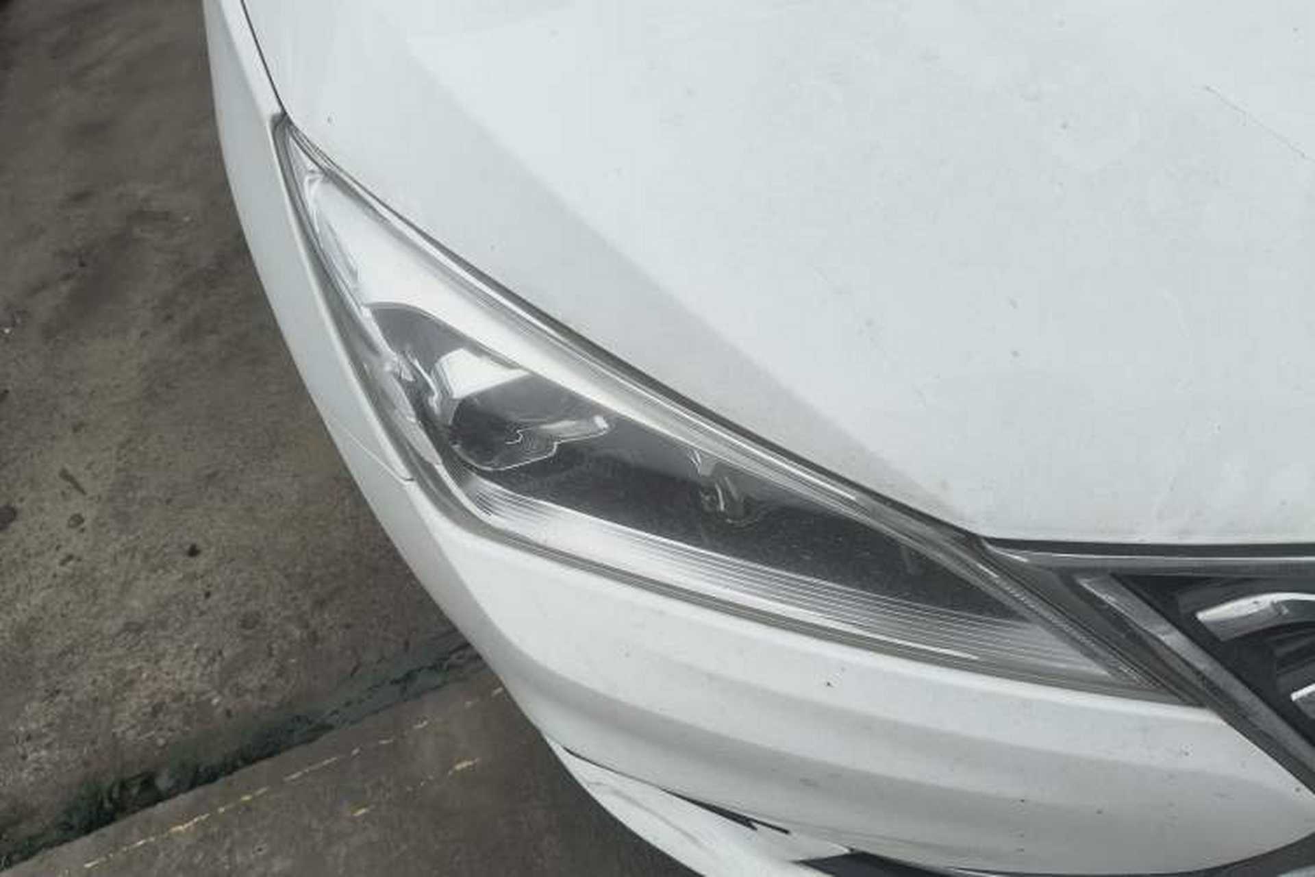 Used CHANGAN Eado DT 2019 1.6L Automatic Smart Enjoyment Model China VI Standard Right Front Headlight