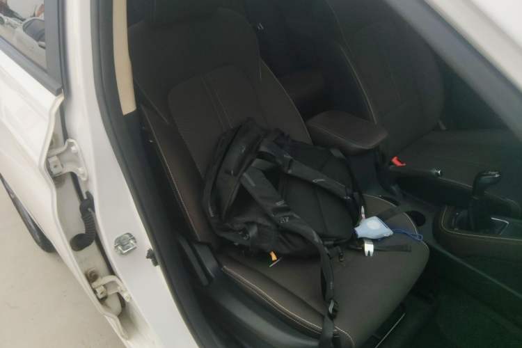 Used CHANGAN Eado DT 2019 1.6L Manual Comfort Model China VI Standard Right Front Seat
