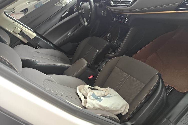 Used CHANGAN Eado DT 2019 1.6L Manual Comfort Model China VI Standard Right Front Seat