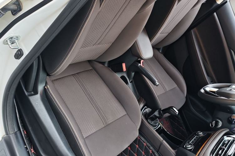 Used CHANGAN Eado DT 2019 1.6L Manual Comfort Model China VI Standard Right Front Seat