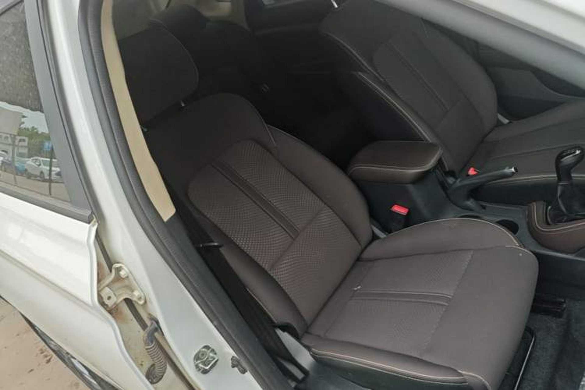Used CHANGAN Eado DT 2019 1.6L Manual Comfort Model China VI Standard Right Front Seat