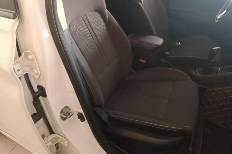 Used CHANGAN Eado DT 2019 1.6L Manual Comfort Model China VI Standard Right Front Seat