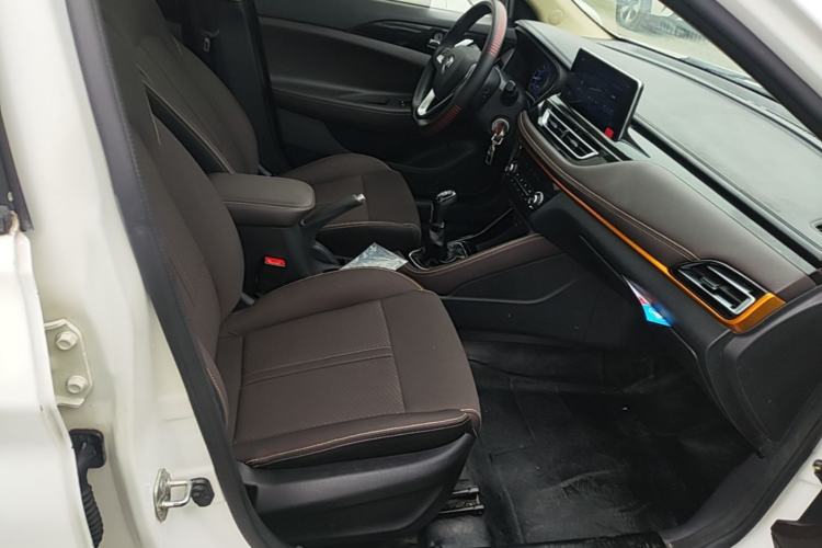 Used CHANGAN Eado DT 2019 1.6L Manual Comfort Model China VI Standard Right Front Seat