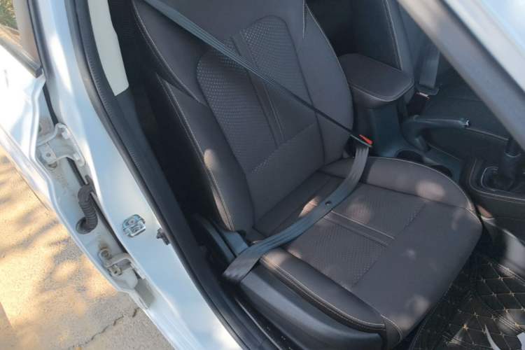 Used CHANGAN Eado DT 2019 1.6L Manual Comfort Model China VI Standard Right Front Seat