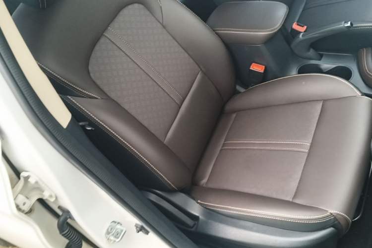 Used CHANGAN Eado DT 2019 1.6L Automatic Smart Enjoyment Model China VI Standard Right Front Seat