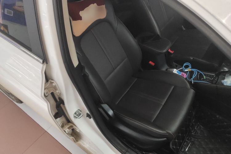 Used CHANGAN Eado DT 2019 1.6L Automatic Smart Enjoyment Model China VI Standard Right Front Seat