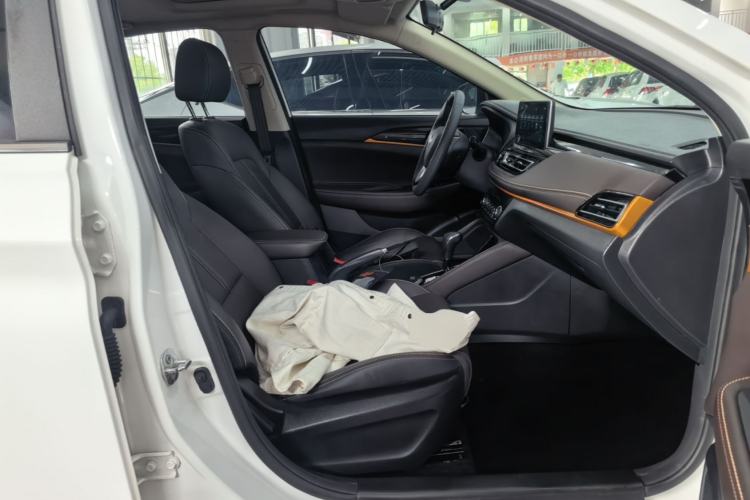 Used CHANGAN Eado DT 2019 1.6L Automatic Smart Enjoyment Model China VI Standard Right Front Seat