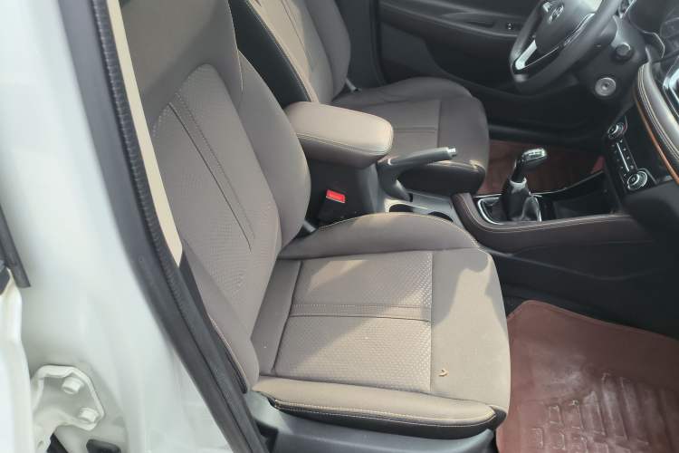 Used CHANGAN Eado DT 2019 1.6L Manual Comfort Model China VI Standard Right Front Seat