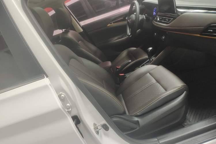 Used CHANGAN Eado DT 2019 1.6L Automatic Smart Enjoyment Model China VI Standard Right Front Seat