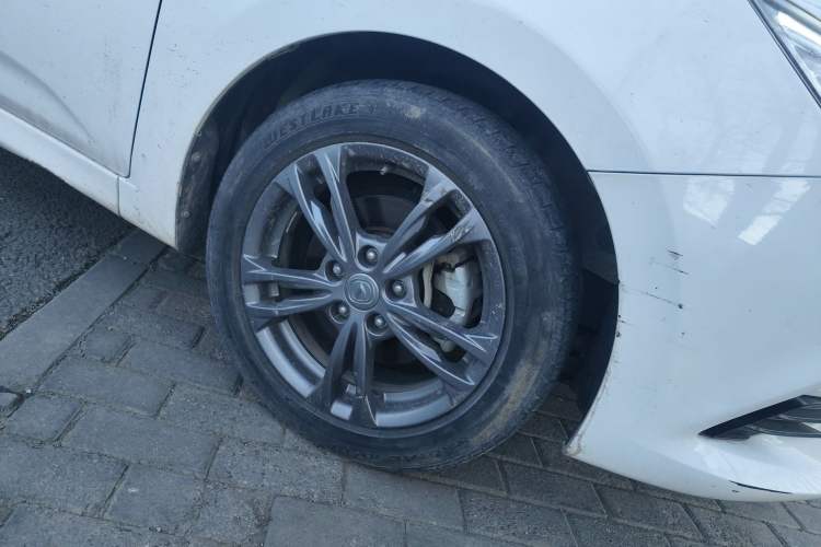 Used CHANGAN Eado DT 2019 1.6L Manual Comfort Model China VI Standard Right Front Wheel Hub