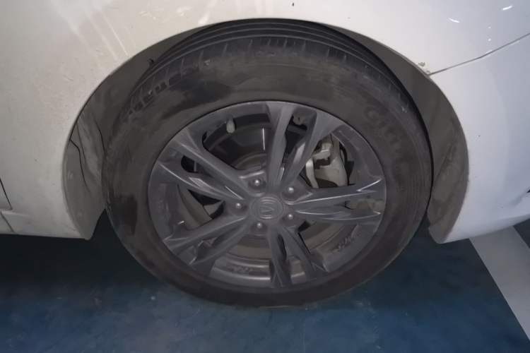 Used CHANGAN Eado DT 2019 1.6L Automatic Smart Enjoyment Model China VI Standard Right Front Wheel Hub