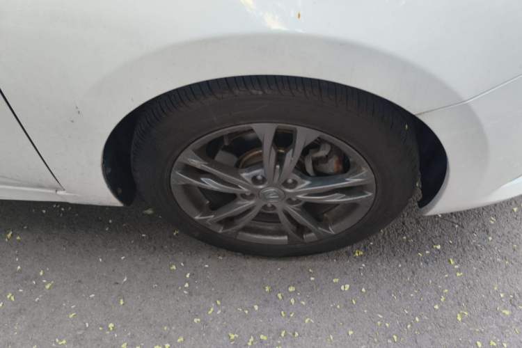 Used CHANGAN Eado DT 2019 1.6L Automatic Smart Enjoyment Model China VI Standard Right Front Wheel Hub