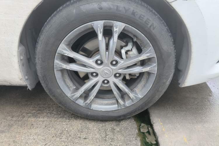 Used CHANGAN Eado DT 2019 1.6L Automatic Smart Enjoyment Model China VI Standard Right Front Wheel Hub