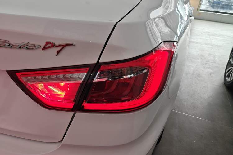 Used CHANGAN Eado DT 2019 1.6L Manual Comfort Model China VI Standard Right Rear Taillight