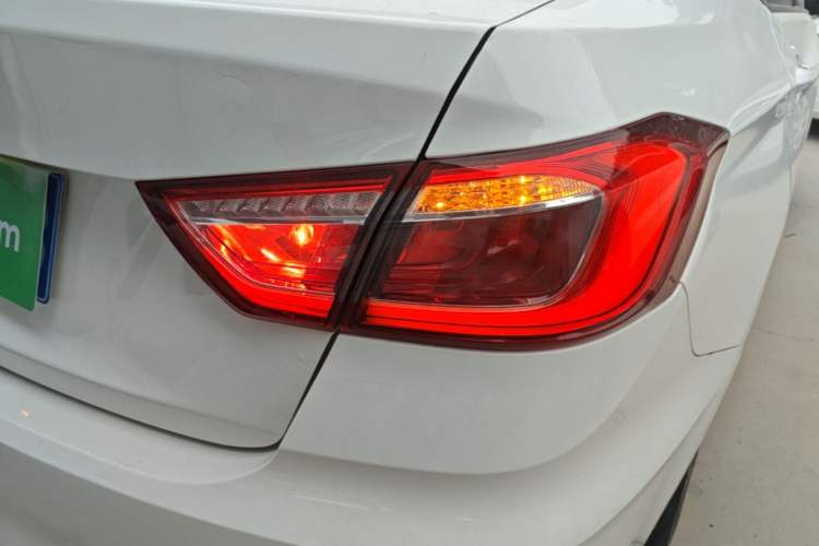 Used CHANGAN Eado DT 2019 1.6L Manual Comfort Model China VI Standard Right Rear Taillight
