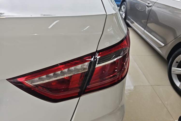Used CHANGAN Eado DT 2019 1.6L Automatic Smart Enjoyment Model China VI Standard Right Rear Taillight