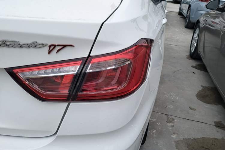 Used CHANGAN Eado DT 2019 1.6L Manual Enjoyment Model China VI Standard Right Rear Taillight