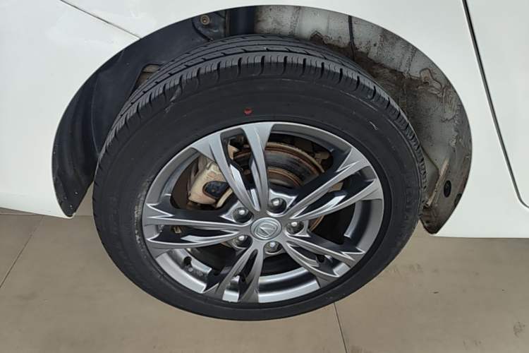 Used CHANGAN Eado DT 2019 1.6L Automatic Smart Enjoyment Model China VI Standard Right Rear Wheel Hub