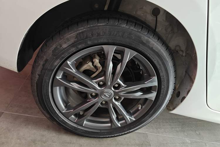 Used CHANGAN Eado DT 2019 1.6L Manual Comfort Model China VI Standard Right Rear Wheel Hub