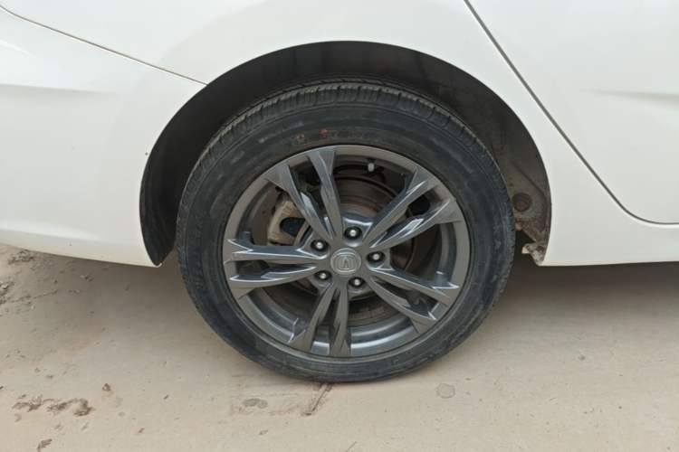 Used CHANGAN Eado DT 2019 1.6L Manual Comfort Model China VI Standard Right Rear Wheel Hub