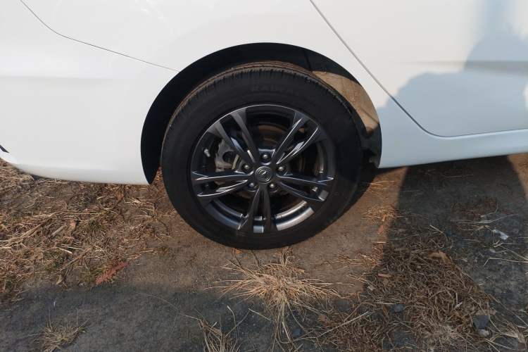 Used CHANGAN Eado DT 2019 1.6L Manual Comfort Model China VI Standard Right Rear Wheel Hub