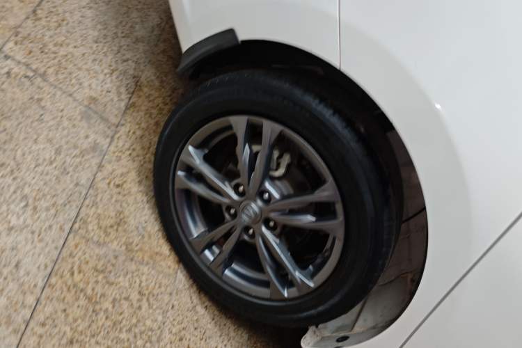Used CHANGAN Eado DT 2019 1.6L Manual Enjoyment Model China VI Standard Right Rear Wheel Hub