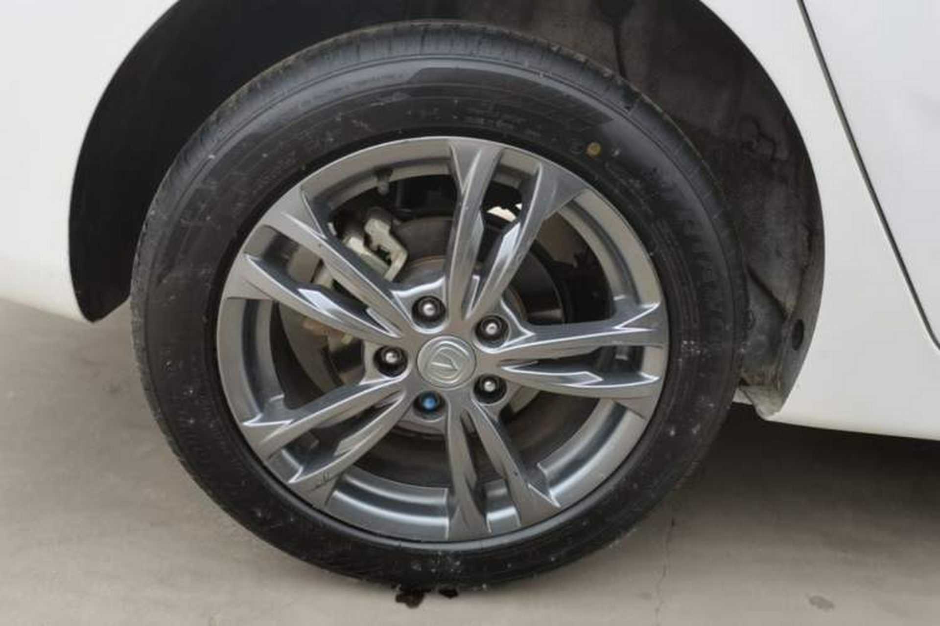 Used CHANGAN Eado DT 2019 1.6L Manual Comfort Model China VI Standard Right Rear Wheel Hub